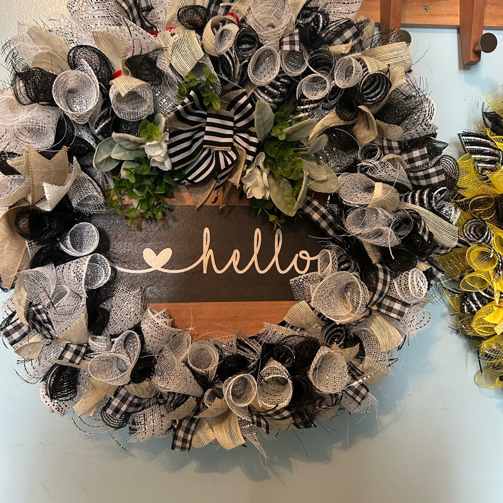 Charming Black and White Wreath with 'Hello' Sign